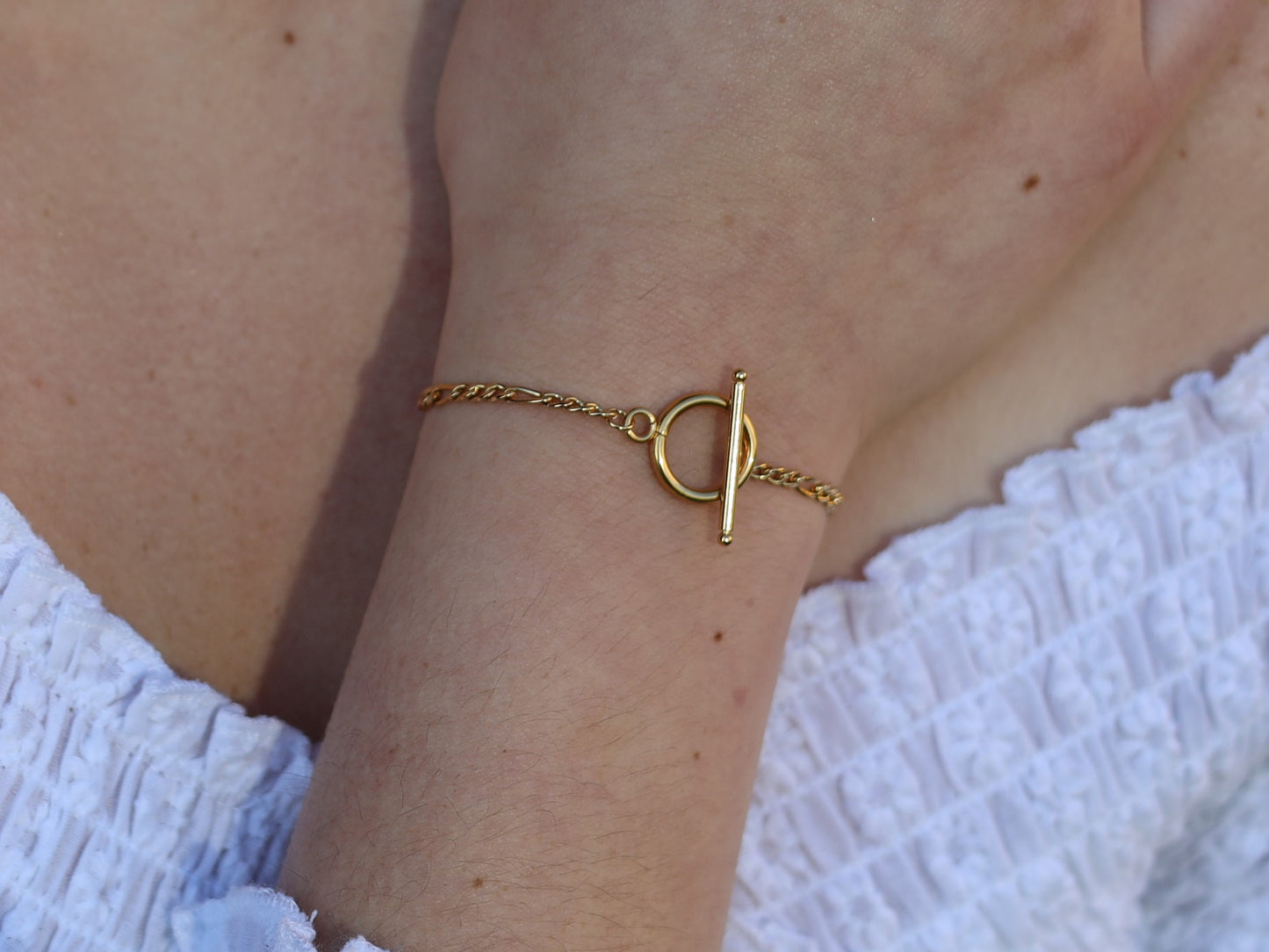 18K Gold Filled Toggle Clasp Figaro Bracelet with Birthstone Charm