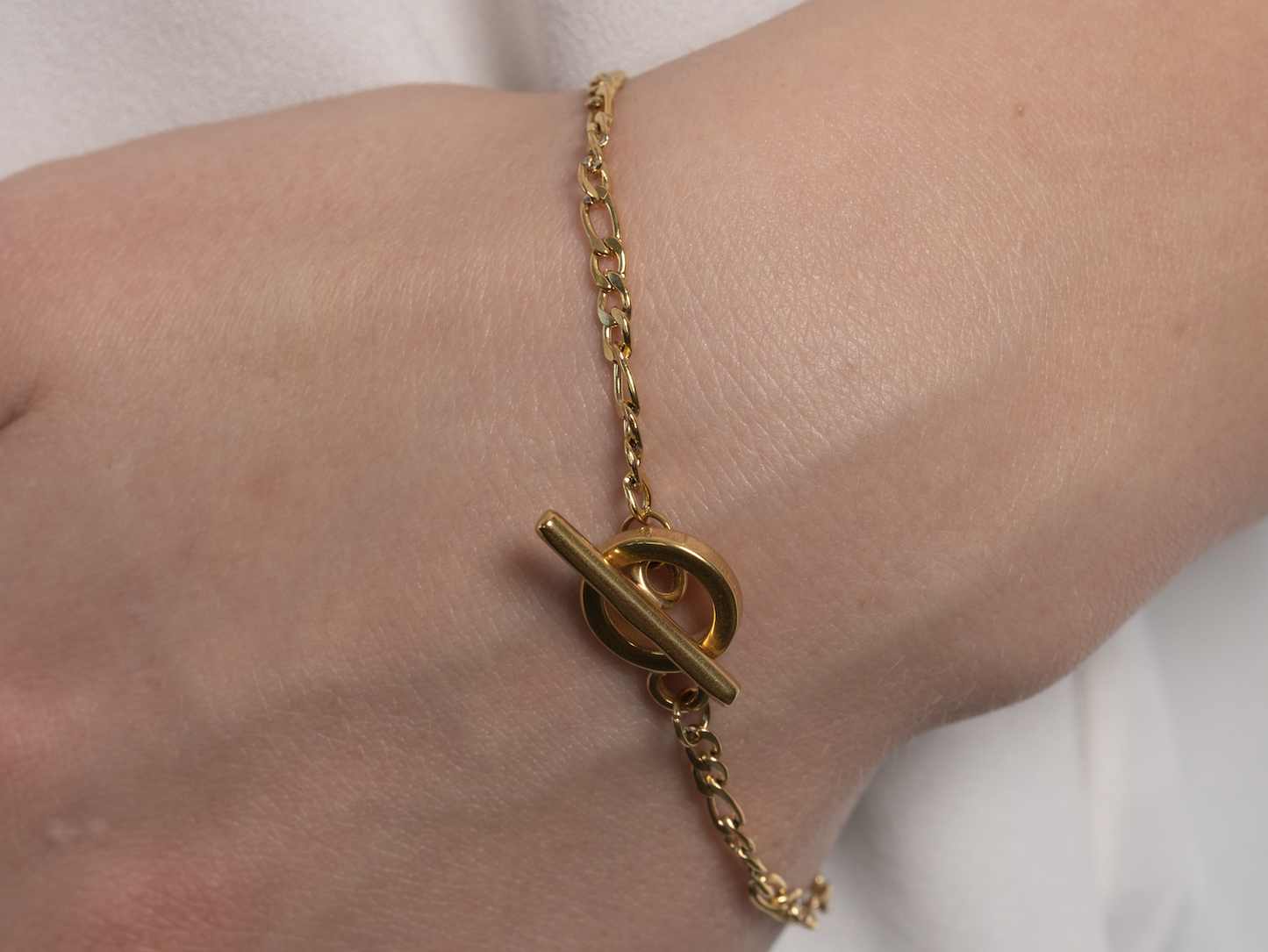 18K Gold Filled Toggle Clasp Figaro Bracelet with Birthstone Charm
