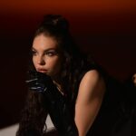 hailee steinfeld chloe pitch perfect outfit