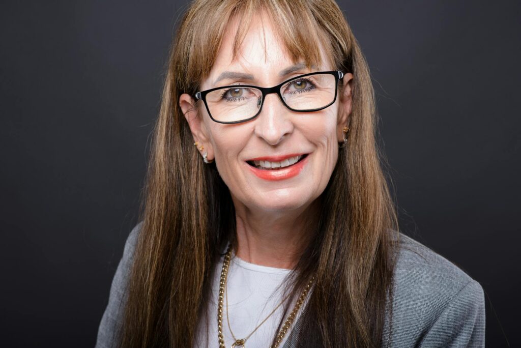 Lesley Angold profile