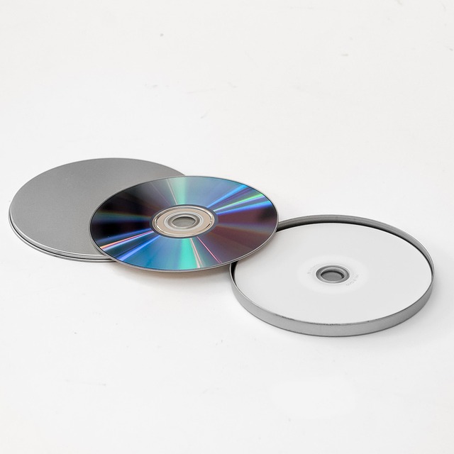 Split image showing Netflix's DVD mailer and its streaming interface